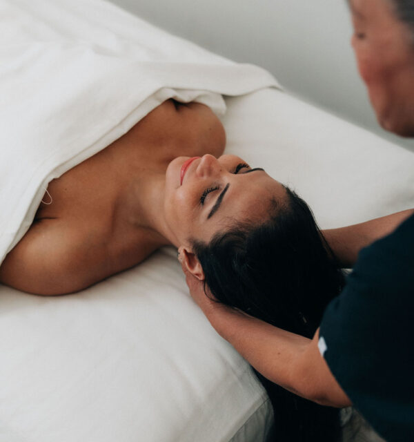 Masaje craneo facial